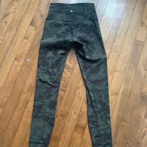 Lululemon Wunder Under 25” Leggings